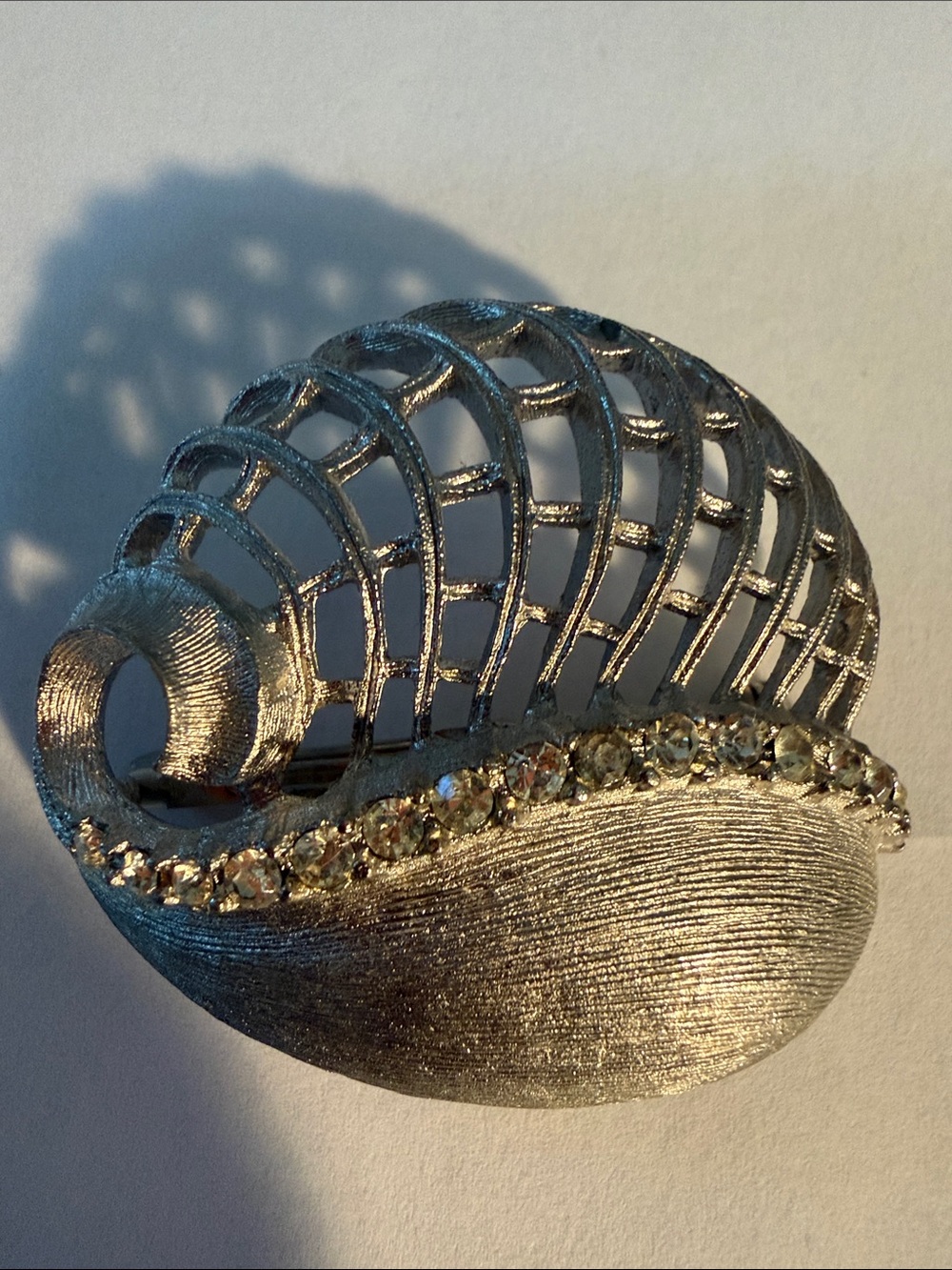 Vintage Ultra Silver Rhinestone Shell Brooch - Women Accessories